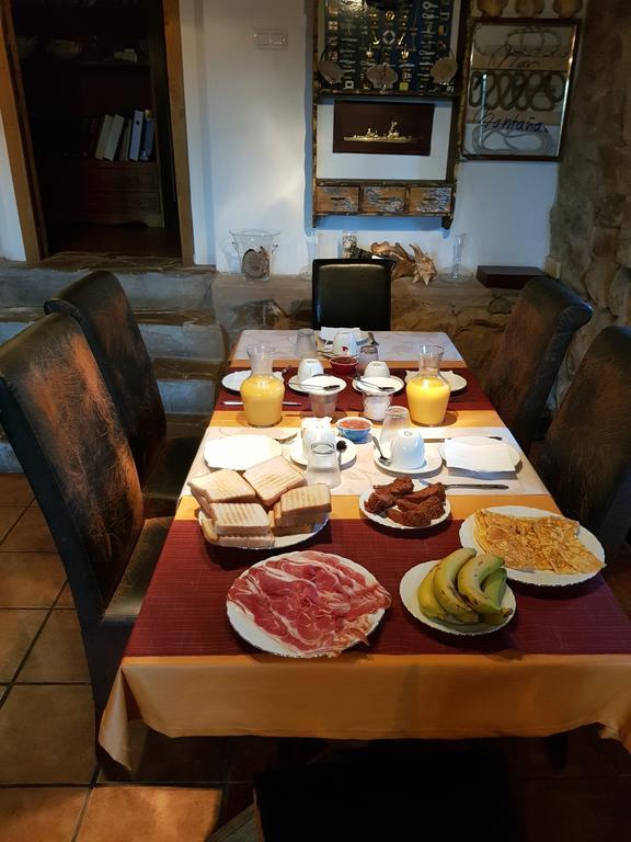 Mar Y Montana Guest House Ferrol Bagian luar foto