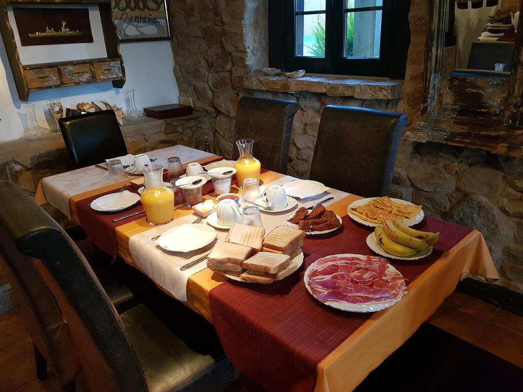 Mar Y Montana Guest House Ferrol Bagian luar foto